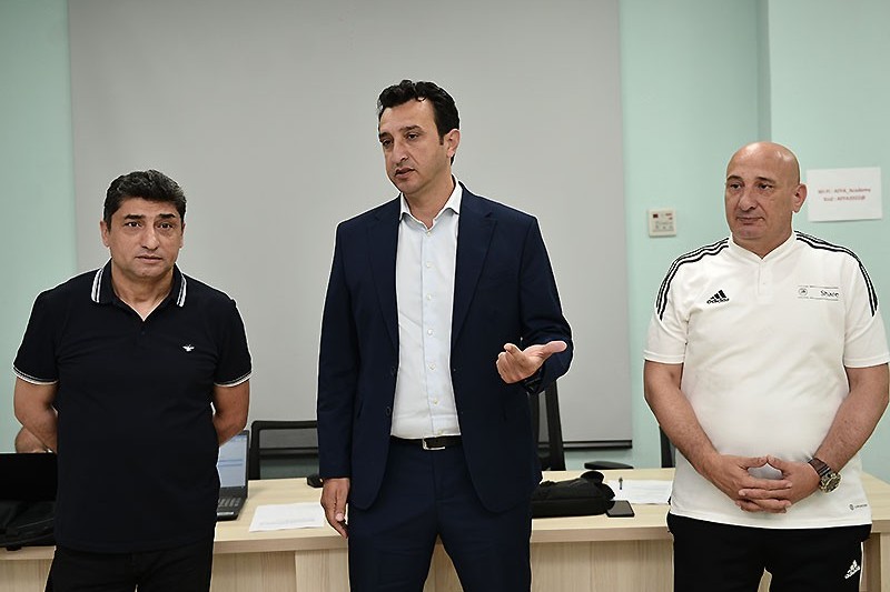 UEFA A kursuna start verilib