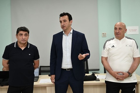 UEFA A kursuna start verilib