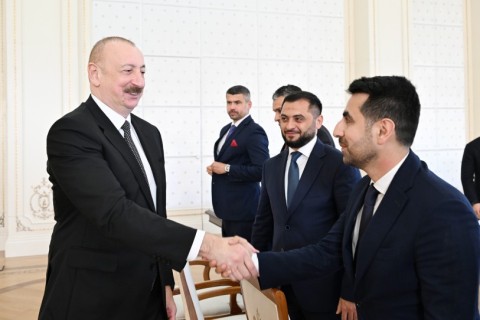 Prezident İlham Əliyev Azərbaycan millisinin üzvlərini qəbul edib - YENİLƏNİB/FOTO