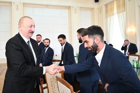 Prezident İlham Əliyev Azərbaycan millisinin üzvlərini qəbul edib - YENİLƏNİB/FOTO