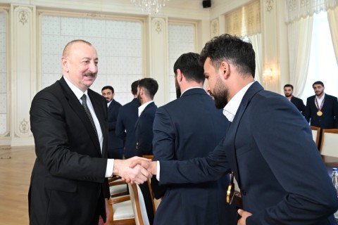 Prezident İlham Əliyev Azərbaycan millisinin üzvlərini qəbul edib - YENİLƏNİB/FOTO
