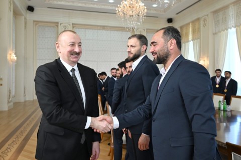 Prezident İlham Əliyev Azərbaycan millisinin üzvlərini qəbul edib - YENİLƏNİB/FOTO