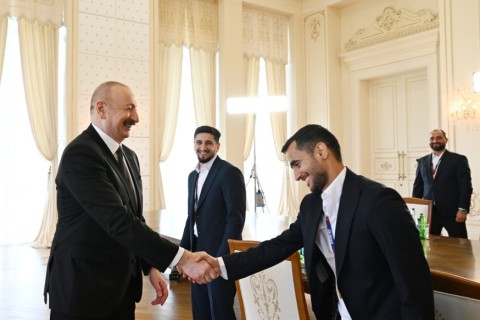 Prezident İlham Əliyev Azərbaycan millisinin üzvlərini qəbul edib - YENİLƏNİB/FOTO