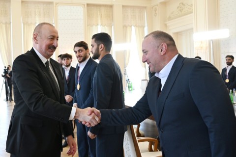 Prezident İlham Əliyev Azərbaycan millisinin üzvlərini qəbul edib - YENİLƏNİB/FOTO
