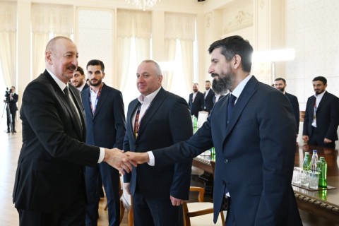 Prezident İlham Əliyev Azərbaycan millisinin üzvlərini qəbul edib - YENİLƏNİB/FOTO