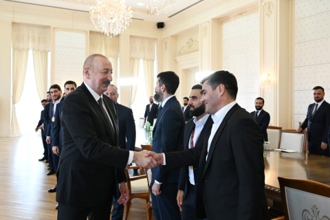 Prezident İlham Əliyev Azərbaycan millisinin üzvlərini qəbul edib - YENİLƏNİB/FOTO
