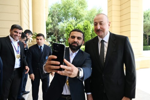 Prezident İlham Əliyev Azərbaycan millisinin üzvlərini qəbul edib - YENİLƏNİB/FOTO