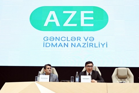 Fərid Qayıbov may ayı ərzində beynəlxalq yarışlarda uğurla çıxış etmiş idmançılarla görüşüb - FOTO