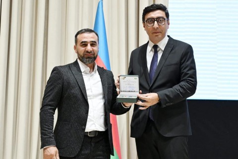 Fərid Qayıbov may ayı ərzində beynəlxalq yarışlarda uğurla çıxış etmiş idmançılarla görüşüb - FOTO