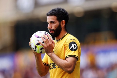 "Mançester Siti" 40 milyona müdafiəçi transfer edib