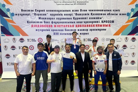 Azerbaijani boxer wins bronze medal in Kazakhstan