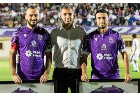 "Neftçi" "Sumqayıt"ın 2 futbolçusu ilə anlaşıb