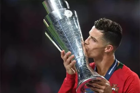 Kriştiano Ronaldo dünya rekordunu yeniləyib
