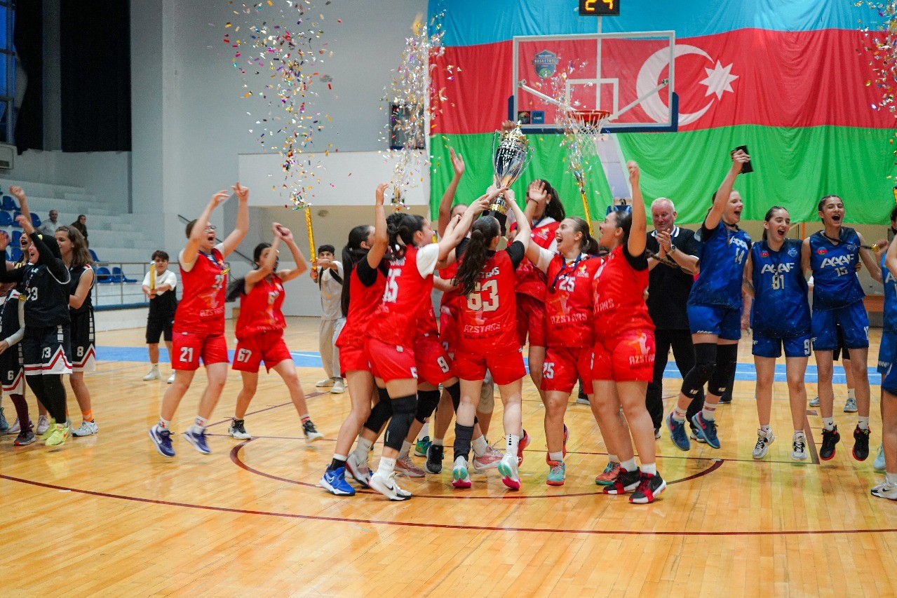 Azərbaycanın 3 liqasında qaliblər bəlli olub - FOTO