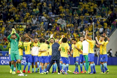 Bütün dünya çempionatlarına vəsiqə qazanan yeganə komanda - Braziliya millisi