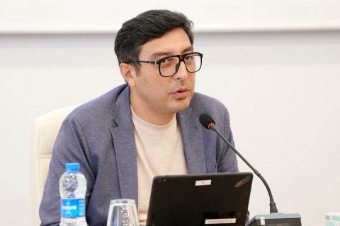 Fərid Qayıbov İslamiada ilə bağlı idman federasiyalarının nümayəndələrilə görüşüb - FOTO