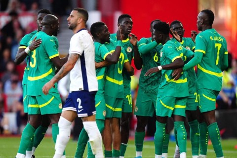 England suffers historic defeat to Senegal