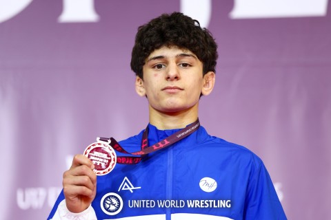 Finalda erməni rəqibini məğlub edən Rəvan Avropa çempionu olub, Ruslandan ikinci qızıl - YENİLƏNİB/FOTO