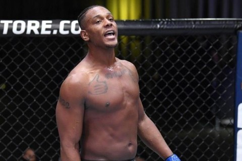 Звезда UFC Джамал Хилл не смог прилететь в Баку