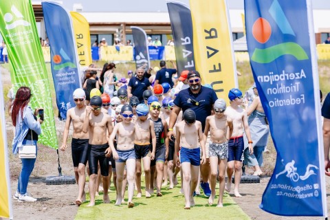 В Азербайджане впервые прошел чемпионат страны по акватлону - ФОТО