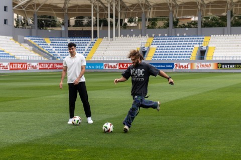 Qurban Qurbanovdan Rafael Fiziyevə hədiyyə - FOTO/VİDEO