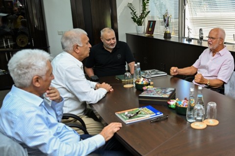 Tanınmış alman futbol mütəxəssisi PFL-in qonağı olub - FOTO