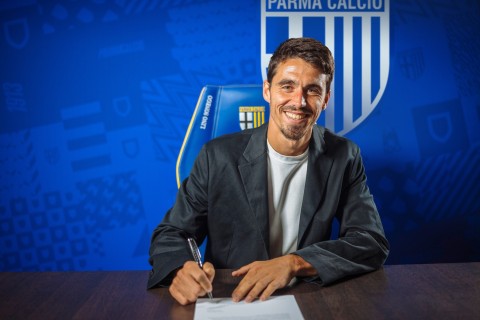 "Parma" 30 yaşlı məşqçiyə tapşırılıb
