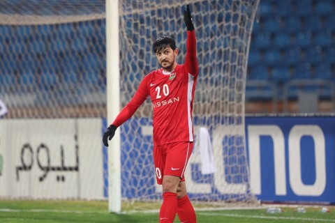 Iranian national team forward Sardar Azmoun opens doors to displaced families in Iran