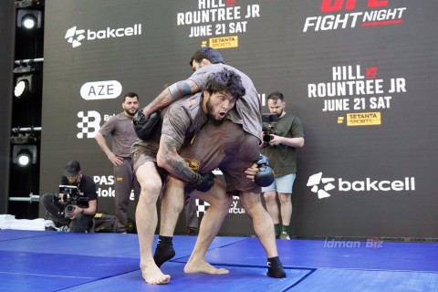 UFC döyüşçülərinin Dənizkənarı Milli Parkda açıq məşqi - FOTO