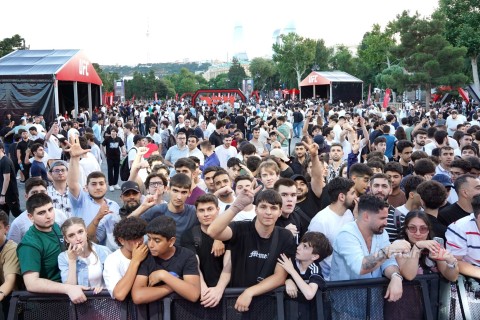 UFC döyüşçülərinin Dənizkənarı Milli Parkda açıq məşqi - FOTO