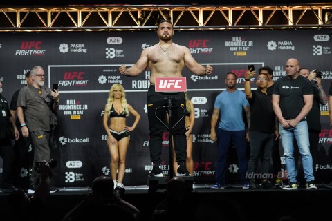 UFC döyüşçüləri üz-üzə - FOTO/VİDEO
