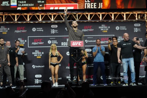 UFC döyüşçüləri üz-üzə - FOTO/VİDEO