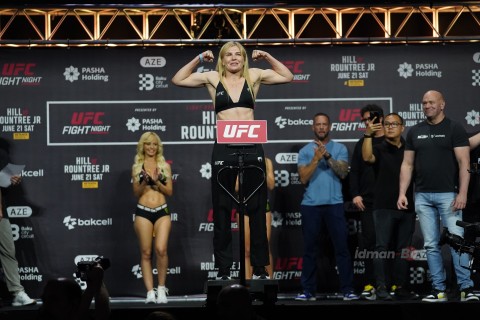 UFC döyüşçüləri üz-üzə - FOTO/VİDEO
