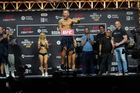 UFC döyüşçüləri üz-üzə - FOTO/VİDEO