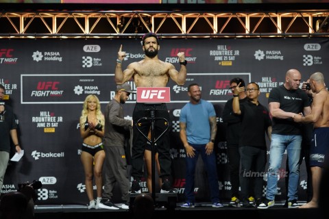 UFC döyüşçüləri üz-üzə - FOTO/VİDEO