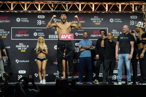 UFC döyüşçüləri üz-üzə - FOTO/VİDEO