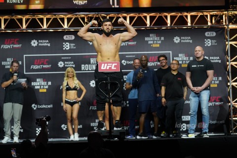 UFC döyüşçüləri üz-üzə - FOTO/VİDEO