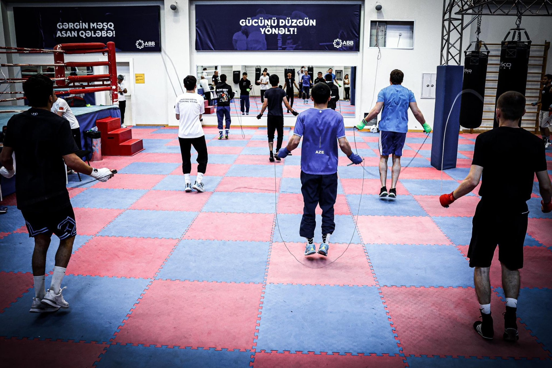 Azerbaijani boxers head to Astana for training camp