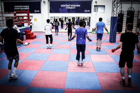 Azerbaijani boxers head to Astana for training camp