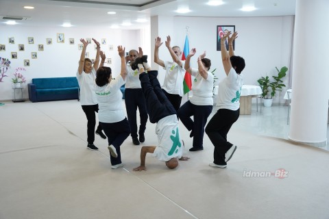 Жители дома престарелых готовятся к турниру Challenge, который пройдет в Баку - ФОТО