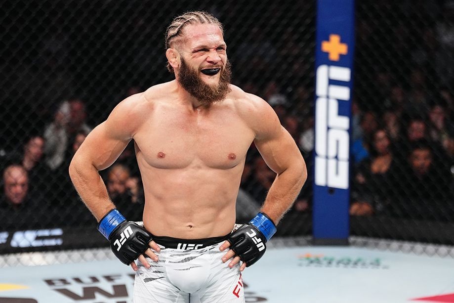 Рафаэль Физиев после победы на UFC в Баку: "Этот народ заслуживает счастья"