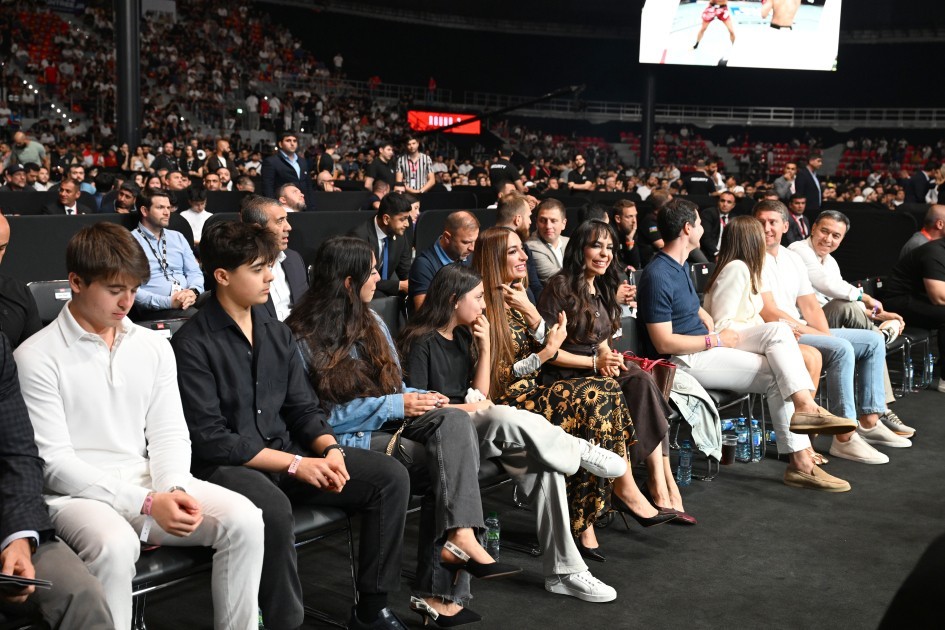 Leyla Əliyeva, Arzu Əliyeva və ailə üzvləri "UFC Fight Night"ı izləyiblər - FOTO