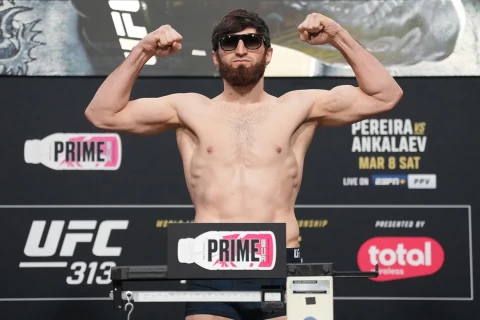Чемпион UFC обратился к Перейре после турнира UFC в Баку: "Твой папочка — следующий"