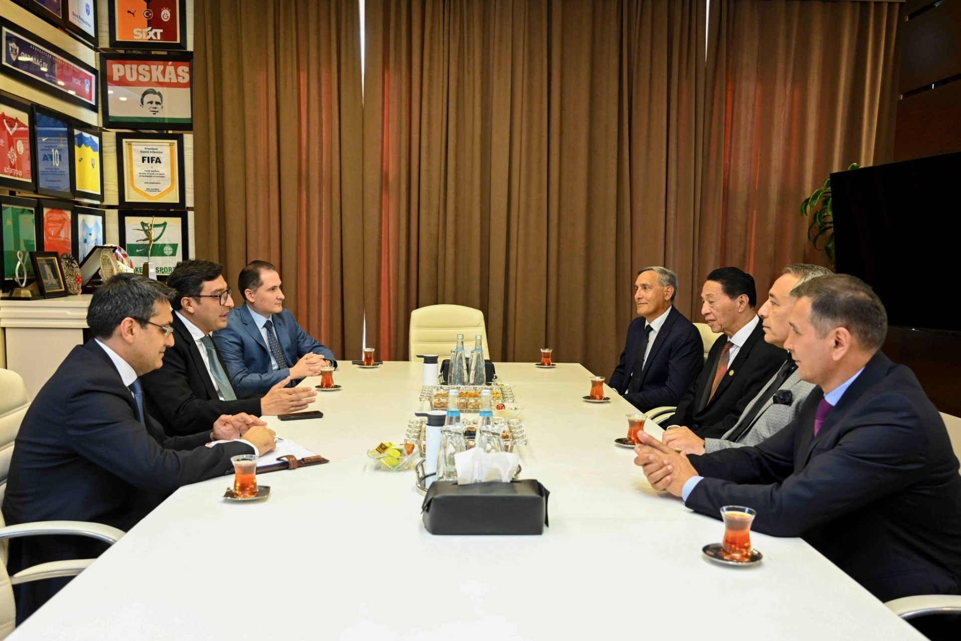 Fərid Qayıbov Böyük Usta Samuel Kvoku qəbul edib - FOTO