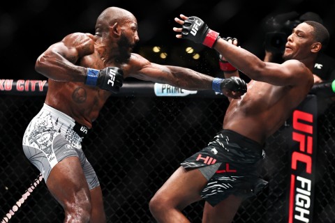 MMA Junkie: "После поражения в Баку Хиллу предстоит ответить на многие серьезные вопросы"