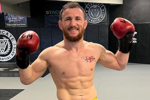 Почетный гость турнира UFC в Баку вошел в тройку лучших рейтинга организации