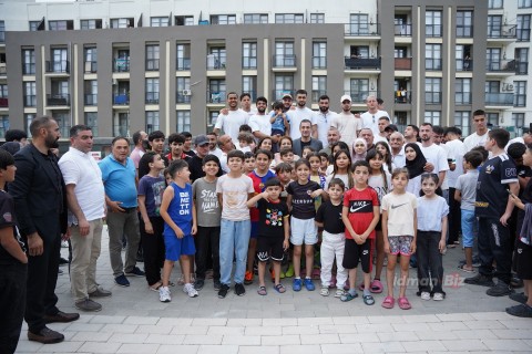 "Qarabağ"ın futbolçuları Füzuli sakinləri ilə görüşüblər - FOTO