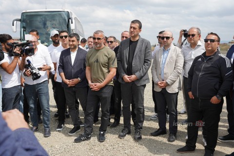 "Qarabağ" "İmarət" stadionunun tikintisi ilə tanış olub - FOTO
