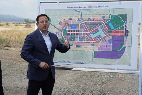 "Qarabağ" "İmarət" stadionunun tikintisi ilə tanış olub - FOTO