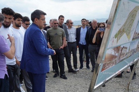 "Qarabağ" "İmarət" stadionunun tikintisi ilə tanış olub - FOTO